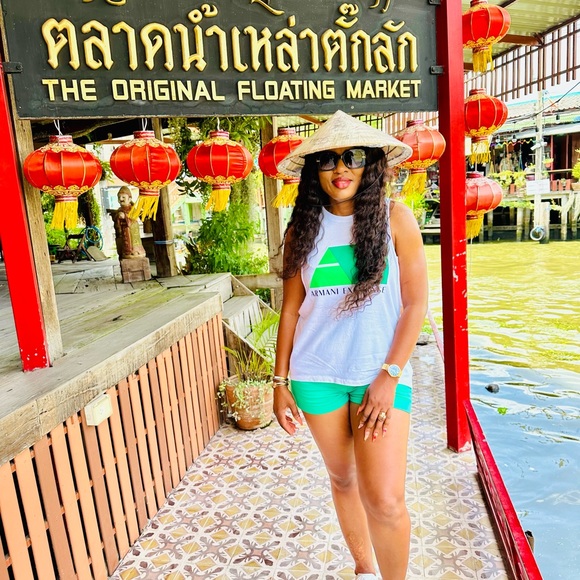 Meet your Posher, Oneka - Picture 12 of 16